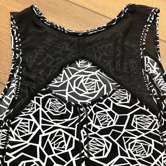 Lululemon Sculpt Tank in Posey Black White / Black (Sz 6) - Picture 5 of 5